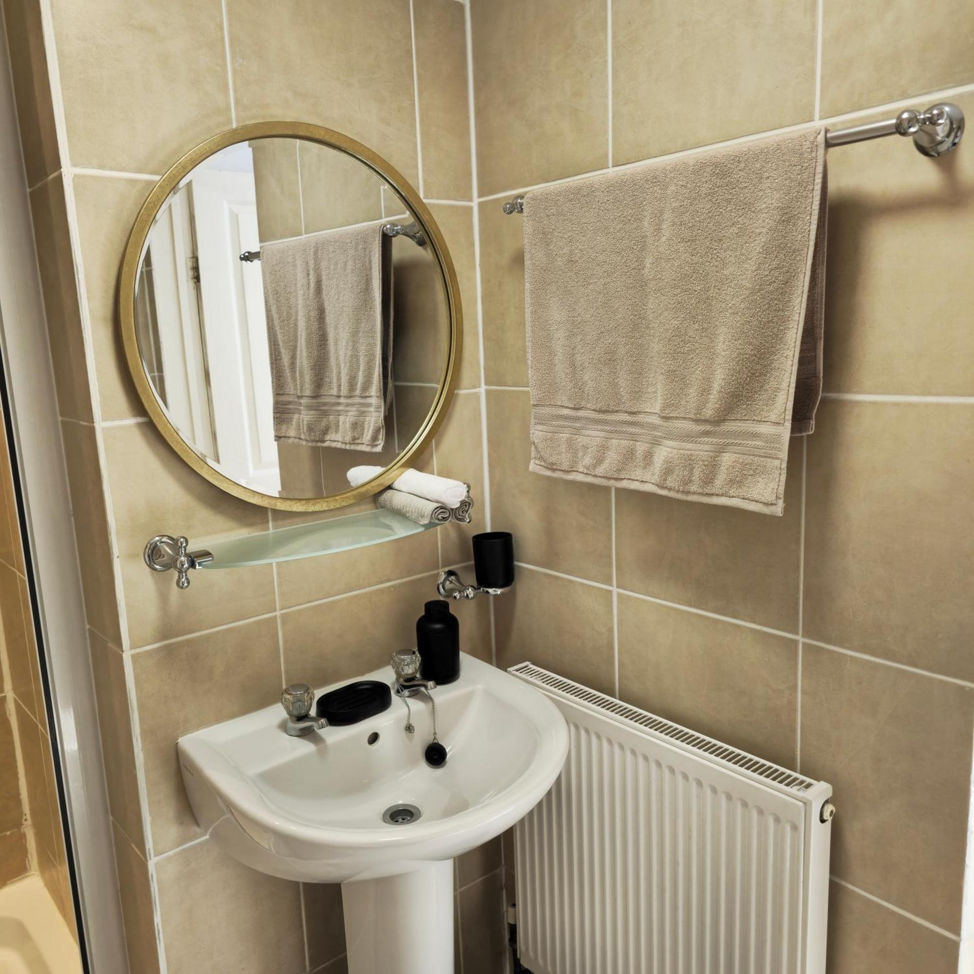 Grandwood House Lodges Chichester Extérieur photo