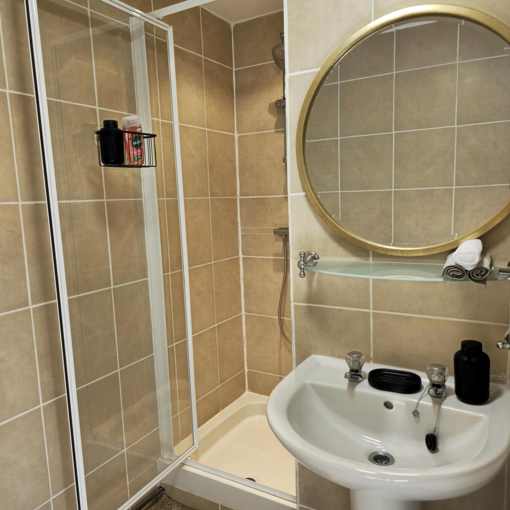 Grandwood House Lodges Chichester Extérieur photo