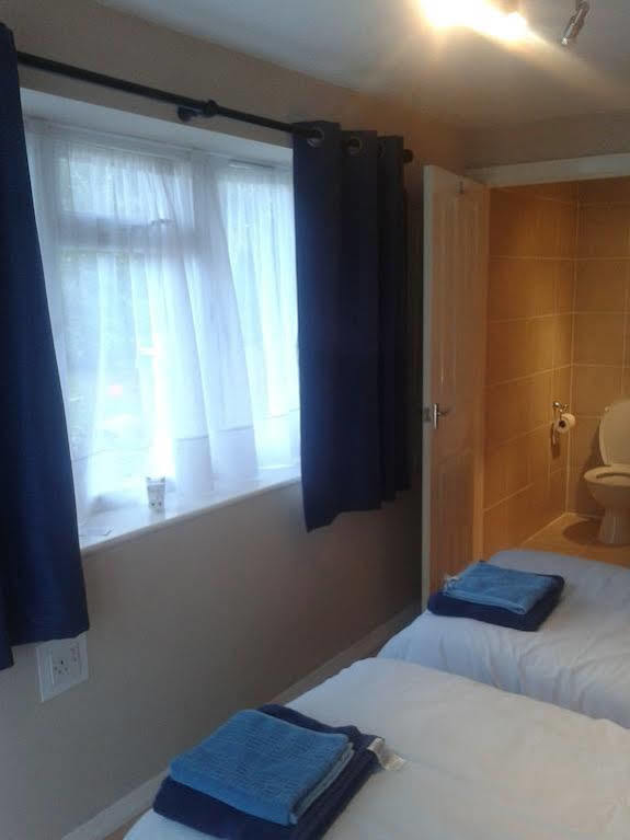 Grandwood House Lodges Chichester Extérieur photo